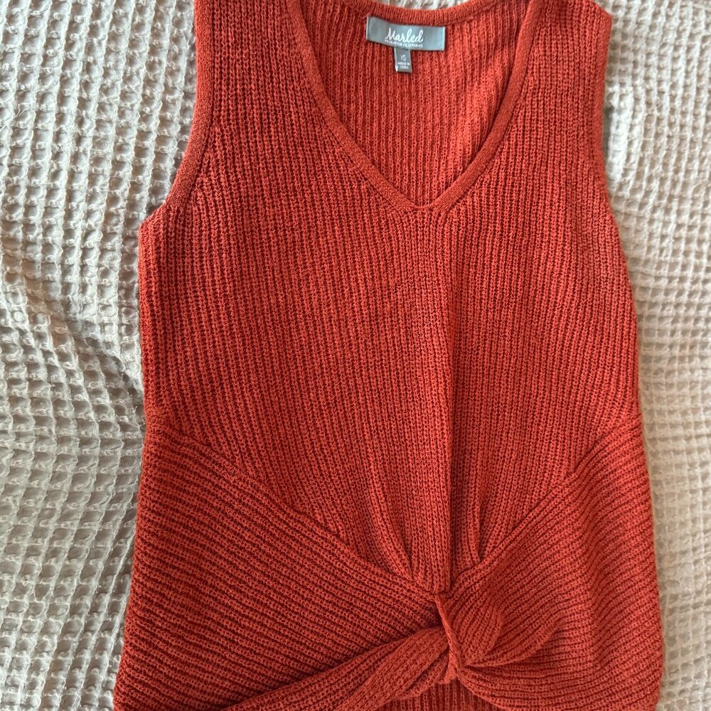 Beautiful rust orange knotted sweater vneck tank top X Small